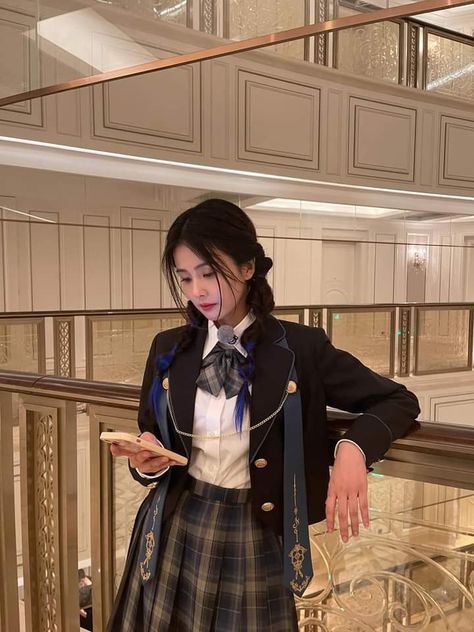 Korean School Uniform Girls, Ulzzang School, Japan Uniform, Japan School Uniform, Japanese Uniform, Uniform School, School Uniform Fashion, School Uniform Outfits, Dark Academia Fashion