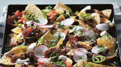 Beer Bites: Duck Carnitas Nachos - Food Republic Duck Carnitas, Nacho Board, Carnitas Nachos, Duck Dishes, Snacks For A Party, Beer Pairing, Feed Me Seymour, Corn Tortilla Chips, Beer Food