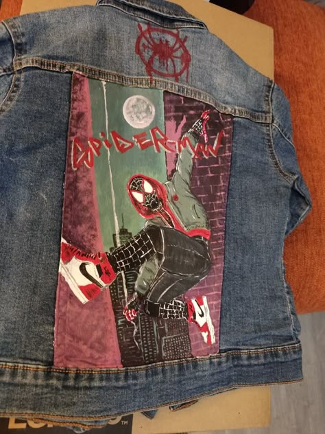 Spiderman Outfit, Clothes Painting, Painting Clothes, Painted Clothes Diy, Painted Denim Jacket, Battle Jacket, Spiderman 3, Jacket Ideas, Diy Clothes Design