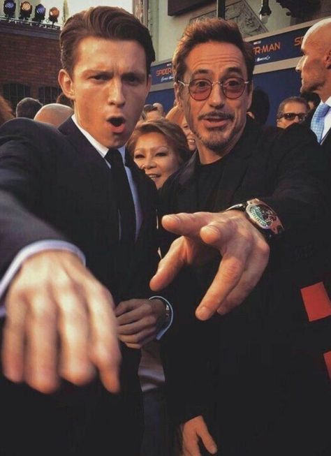 Tom Holland And Rdj, Spiderman And Iron Man, Peter And Tony, Mcu Visuals, Irondad Spiderson, Marvel Man, Robert Downey Jr., Robert Downey Junior, Mcu Cast