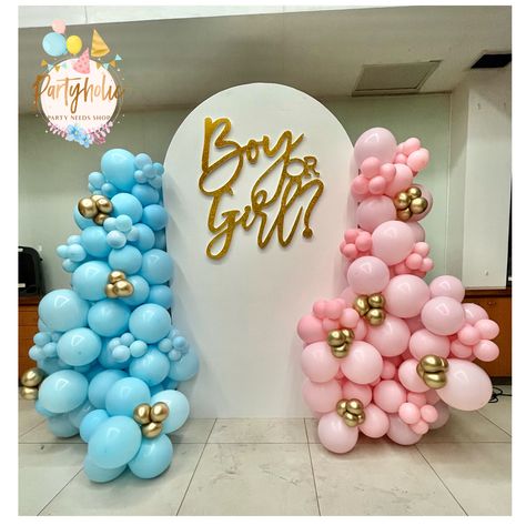 Gender Reveal Balloon Backdrop Ideas, Gender Reveal Blue And Pink Theme, Gender Reveal Balloon Backdrop, Gender Reveal Balloon Decor, Pink And Blue Dress Gender Reveal, Gender Reveal Ideas Backdrop, Gender Reveal Backdrop Ideas Outside, Gender Reveal Photo Backdrop, Gender Reveal Ideas Pink And Blue