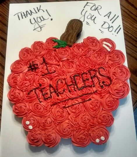 Teacher Cupcakes Appreciation, Teacher Appreciation Cake, Teacher Appreciation Cupcakes, Apple Shaped Cupcakes, Teacher Cupcakes, Teacher Morale, Teacher Cakes, Teacher Themes, Pull Apart Cupcake Cake