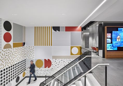 Gallery of McDonald’s HQ Workplace / Studio O+A + IA Interior Architects - 4 Wall Graphics Office, Office Wall Graphics, Meeting Room Design, Interior Architects, Workplace Design, Environmental Design, Interior Architect, Environmental Graphics, Wall Graphics