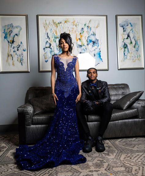 Black And Blue Prom Dress, Blue And Silver Prom, Prom Color Combos, Navy Blue Prom Dresses Black Women, Royal Blue Prom Couple Outfit, Dark Blue Dress Prom, Dark Blue Prom Couple, Prom 2k24, Navy Blue Prom