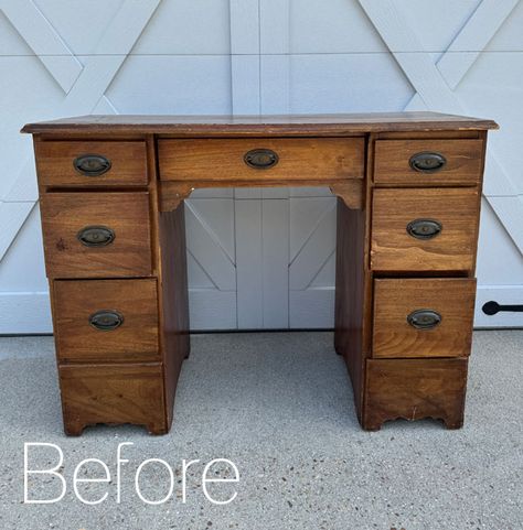 The $5 Yard Sale Desk Diy Desk Into Nightstands, Desk Refinishing Ideas Wood, Old Wooden Desk Makeover, Wood Desk Restoration, Wood Desk Makeover Diy, Pine Desk Makeover, Diy Desk Painting Ideas, Wooden Desk Makeover, Refurbished Desk Ideas