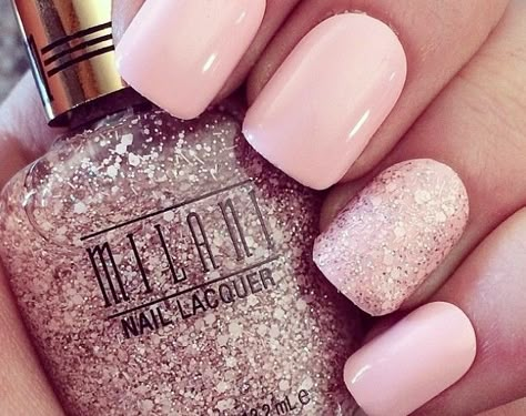 Ongles Beiges, Pastel Pink Nails, Pink Nail Art Designs, Cute Pink Nails, Pink Gel Nails, Pink Manicure, Gold Nail, Pink Nail Art, Her Nails