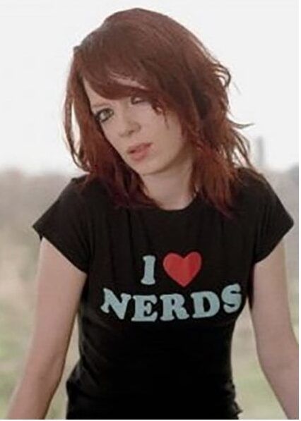 I Heart Nerds T-shirt as worn by Shirley Manson Garbage - PYGear.com Shirley Manson, Alternative Rock Bands, Rock N’roll, Alternative Rock, Girls Rock, Music Bands, Redheads, Red Hair, Style Icons