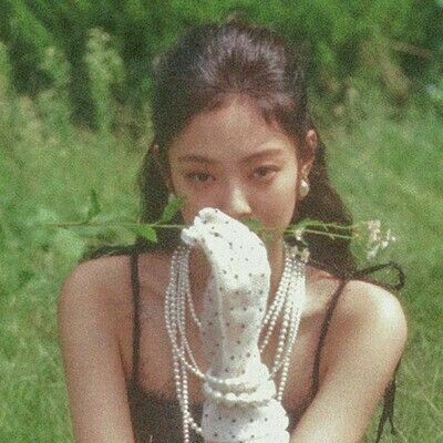 Jennie + Core + Aesthetic, Green Pc, Ios Photos, Twitter Backgrounds, Jennie Icon, Baby Pink Aesthetic, Twitter Layouts, Vintage Princess, Green Theme