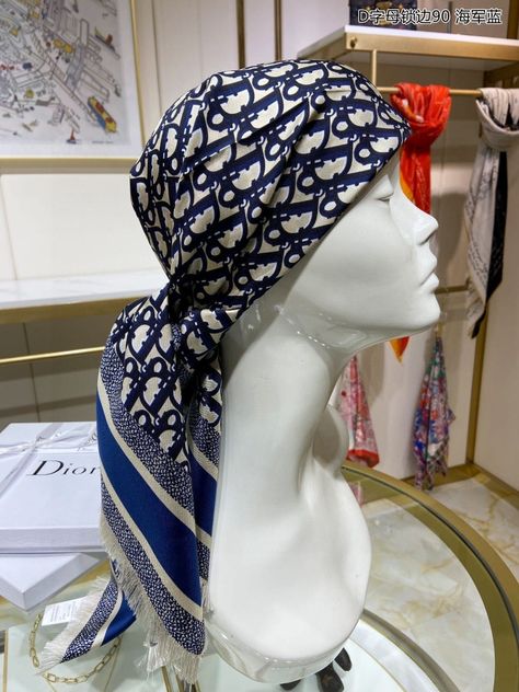 Head Scarf Designs, Dior Headscarf, Dior Head Scarf, Dior Shawl, Dior Bandana, Chanel And Dior, Silk Scarf Outfit, Hijab Turban Style, Dior Scarf