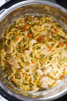 Egg Noodle Pasta, Instant Pot Chicken Pot Pie, Chicken Pot Pie Pasta, Pot Pie Pasta, Creamy Chicken And Noodles, Creamy Chicken Pot Pie, Pillsbury Pie Crust, Noodle Pasta, Easy Chicken Dinner