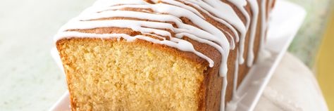 Enjoy a deliciously zingy slice of heaven with your morning, afternoon, and evening cuppas! Lemon Loaf Recipe, Lemon Loaf Cake, Lemon Syrup, Lemon Drizzle Cake, Pound Cake Recipe, Lemon Loaf, Loaf Recipes, Quick Bread Recipes, Golden Syrup