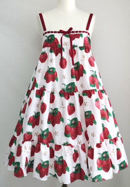 Strawberry Themed Outfit, Strawberry Outfit Drawing, Strawberry Inspired Outfit, Home Clothes Aesthetic, Strawberry Aesthetic Outfit, Strawberry Dress Aesthetic, Strawberry Outfit Aesthetic, Strawberry Shortcake Clothes, Strawberry Apron