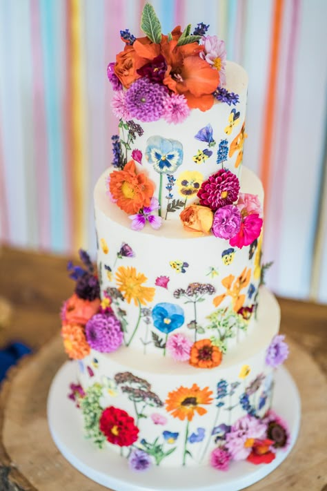 Wedding cake styles to suit your season… — Wild & Mae Wedding Cake Whimsical, Wildflower Wedding Cake, Wedding Cake Styles, Summer Wedding Cake, Flaky Croissants, Dogs Wedding, Bolo Rapunzel, Grad Party Inspo, Flower Wedding Cake