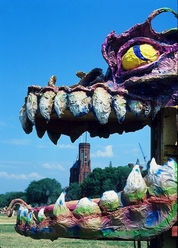 Papier mache parade float dragon Crafts For Decor, Smithsonian Castle, Paper Mache Paste, Mardi Gras Float, Louisiana Mardi Gras, Making Paper Mache, Paper Mache Crafts, Easy Arts And Crafts, Parade Float