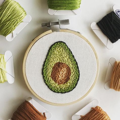 🥑 Are you an avocado lover or hater? 🥑 Let us know below! 👇 Embroidery by @thebackporchstudio #dmcembroidery #dmcthreads Avocado Embroidery, Contemporary Embroidery, Thread Painting, Embroidery On Clothes, French Knot, Modern Embroidery, Embroidery Craft, Embroidery Ideas, Stitching Art