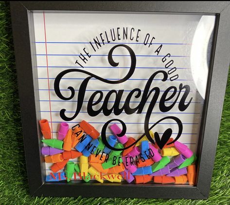 Teacher Shadow Box Ideas, Teacher Appreciation Centerpieces, Teacher Shadow Box, Custom Teacher Appreciation Gifts, Shadow Box Ideas, Handmade Teacher Gifts, Abc School, Cameo Crafts, Appreciation Gifts Diy