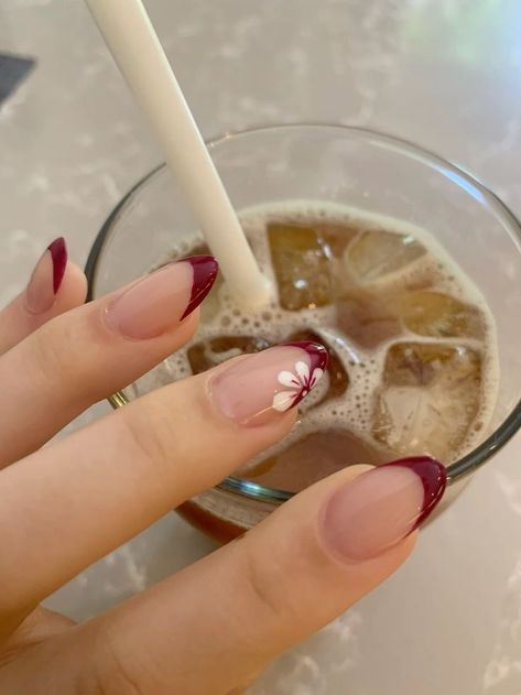 Summer And Spring Nails, Burgundy Nails Summer, Maroon Summer Nails, Cute Nail Designs Flowers, Back To School Nail Inspo Almond, October Vacation Nails, Dark Red Flower Nails, Gel Nail Inspo Fall, Nail Inspo With Flowers