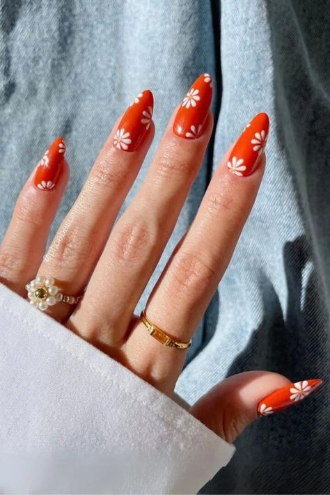 Red Summer Nails, Nails Round, Bright Red Nails, Retro Nails, Fun Nail Colors, Fall Nail Trends, Floral Nail, Easy Nails, New Nails