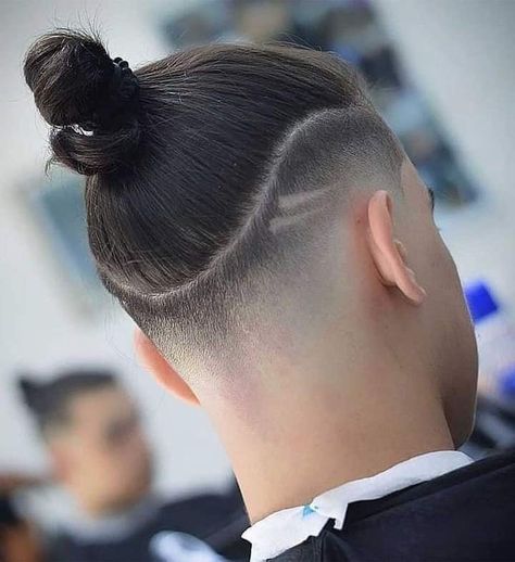 Man Bun Top Knot, Man Bun Haircut, Man Bun Undercut, Undercut Hairstyle, Man Bun Hairstyles, Faux Hawk Hairstyles, Undercut Long Hair, Hairstyle Tips, Thick Hair Styles Medium