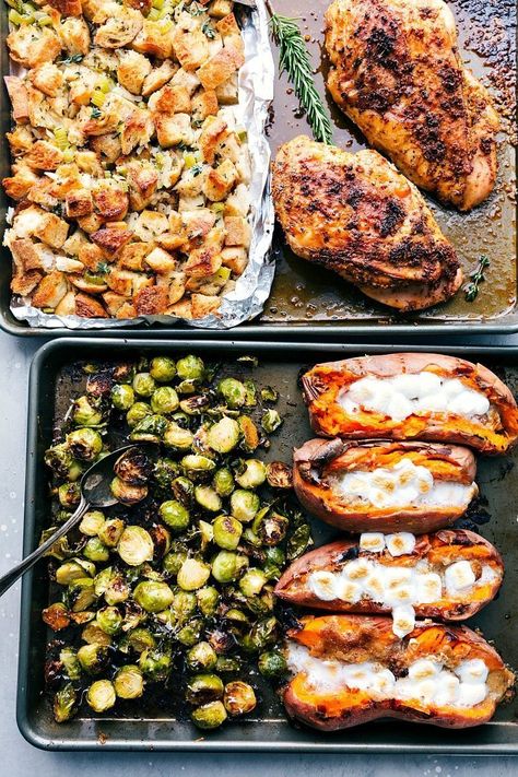 An ENTIRE Thanksgiving Dinner (turkey breast, gravy, candied sweet potatoes, dressing, and Parmesan Brussels sprouts) all made on two sheet pans. Recipe via chelseasmessyapron #recipes #ideas #menu #easy #small #tablefood #fortwo #simple #mini #brussels #stuffing #sweetpotato #turkey #gravy #onesheetpan #thanksgiving #dinner Thanksgiving For Two, Parmesan Brussels Sprouts, Thanksgiving Dinner For Two, Easy Thanksgiving Dinner, Food Thanksgiving, Easy Thanksgiving Recipes, Sheet Pans, Candied Sweet Potatoes, Dinner For 2