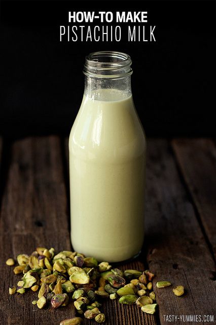 Nut Milk Recipe, Pistachio Milk, Homemade Nut Milk, Vegan Milk, Dairy Free Milk, Vegetable Drinks, Nut Milk, Seitan, Christmas Story