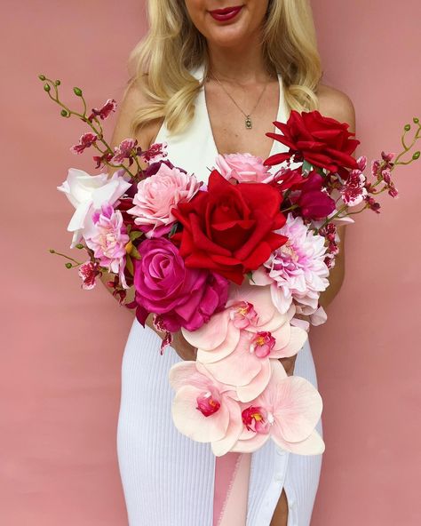 bold pinks + red = a vibe 🌸❤️ . . . #florist #floralart #flowerstagram #flowers #floraldesign #weddinginspo #bouquet #colourfulflowers #beautifulflowers #weddinginspiration #modernbride #weddingflowers #brisbaneflorist #flower #madewithlove #flowerbouquet #blooms #floral #flowerlove #brisbaneweddings #bridalbouquet #weddingflorist #love #weddingflowers #flowersofinstagram #brisbaneweddingflorist #brisbane #explorepage #bold Retro Bridal Bouquet, Pink Red Bouquet, Bright Pink Bouquet, Valentines Shoot, Flowers Valentines, Blush Bouquet Wedding, Bright Bouquet, Artificial Wedding Bouquets, Red Wedding Flowers