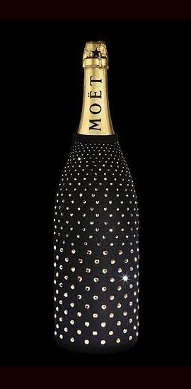 #Diamond (zirconia?) studded #champagane #sparkle Alcohol Bottles, Wine Bottle Diy, Wine Bottle Crafts, Liquor Bottles, Bottle Art, Champagne Bottle, Bottle Design, Bottle Crafts, Bottles Decoration