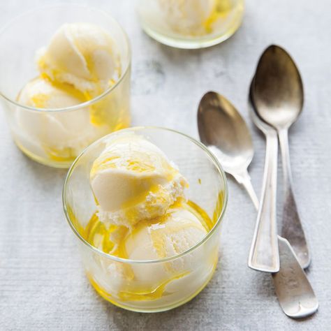 Olive Oil Gelato, Lemon Zest Recipes, Olive Oil Ice Cream, Mint Chocolate Ice Cream, Ice Creamery, Gelato Recipe, Mint Ice Cream, Organic Extra Virgin Olive Oil, Paleo Desserts