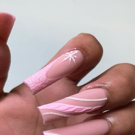 NAYELLY_NAILS ❁ on Instagram: "Pink winter ❄️💗  @elegancenailsupply  NEW COVER ( CHANEL)  @elegancenailsupply Velvet matte  Recreation from : @kikinails_ebeauty 💗" Snowflake Design Nails, Pink Nails With Bow, Pink Snowflake, Holiday Nails Christmas, Baby Blue Nails, Acrylic Nail Set, Matte Nails Design, Pink Winter, French Acrylic Nails