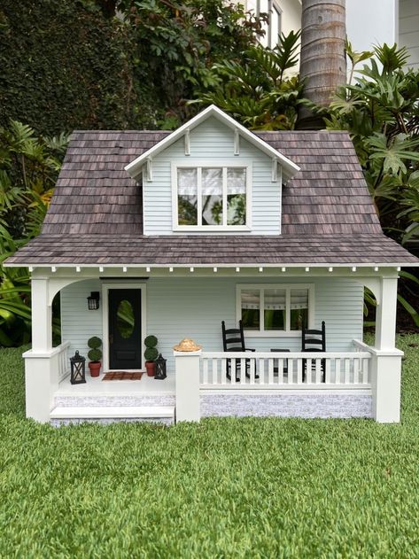 Beachside Bungalow Dollhouse Ideas, Beach House Dollhouse, Beach Bungalow Dollhouse, Beachside Bungalow Dollhouse Interior, Beachside Bungalow Dollhouse, Real Good Toys Dollhouse, Beach Bungalow Interior, Bungalow Dollhouse, Maileg Doll House