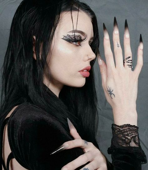 Xowie Jones, Summer Goth Outfits, Edgy Makeup Looks, Skeletal Hand, Egyptian Men, Summer Goth, Edgy Makeup, Goth Girl, Skeletal