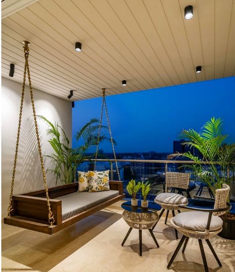 Terrace Design Balcony, Cozy Balcony Ideas, Cozy Balcony, Terrasse Design, Indian Room Decor, Backyard Seating Area, Balcony Design Ideas, Rooftop Terrace Design, Rooftop Design