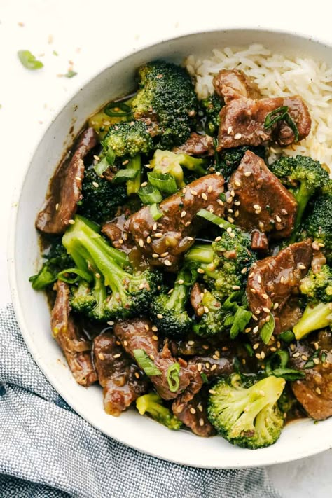 Slow Cooker Beef and Broccoli Slow Cooker Beef And Broccoli, Slow Cooker Beef Broccoli, Crockpot Beef And Broccoli, Beef And Broccoli Recipe, Recipe Slow Cooker, Beef Broccoli, Slow Cooker Recipes Beef, Broccoli Recipe, Beef And Broccoli