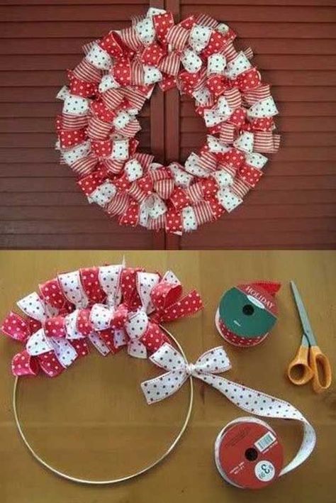 Inexpensive Diy Christmas Gifts, Christmas Ribbon Wreath, Ribbon Wreath Diy, Dekoratívne Vence, Christmas Wreath Ideas, Diy Christmas Wreath, Ribbon Ornaments, Ribbon Diy, Wreaths Ideas