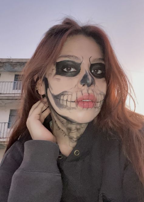 Tate Langdon Outfit Aesthetic, Tate Langdon Skull Makeup Easy, Tate Langdon Skeleton Makeup, Halloween Makeup Tate Langdon, Tate American Horror Story Costume, Tate Makeup American Horror Story, Tate Ahs Costume, Tate Langdon Halloween Costume Girl, Tate Langdon Makeup Easy