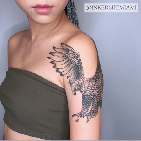 Hawk Tattoo Feminine Shoulder, Symmetric Tattoo Shoulder, Animal Shoulder Tattoo, Eagle Tattoo On Shoulder, Left Back Shoulder Tattoo Women, Big Shoulder Tattoo, Eagle On Shoulder Tattoo, Bird On Shoulder Tattoo, Shoulder Top Tattoo