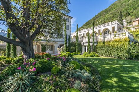 Lake Como Villas, Lombardy Italy, Spa Rooms, Lake Como Italy, Como Italy, Expensive Houses, Italy Photo, Luxury Property, Lake Como