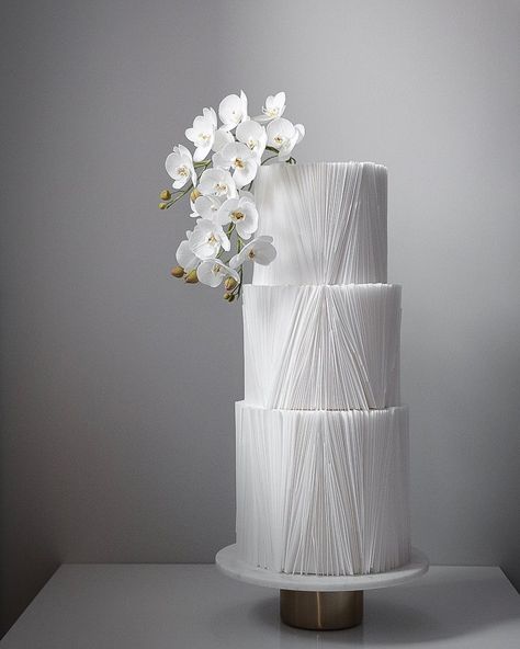 GALLERY — Bespoke, Luxury Wedding Cakes in Oxfordshire, The Cotswolds, Gloucestershire, Worcestershire Wedding Cake Elegant, Contemporary Wedding Cakes, Cake Elegant, Ruffle Wedding Cake, Wedding Cake Design, Boho Wedding Cake, Winter Wedding Cake, Dream Wedding Cake, Luxury Wedding Cake