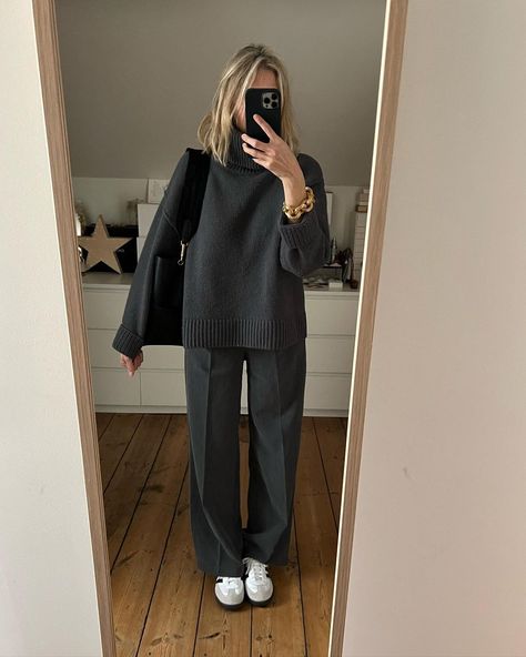 Autumn Pants Outfit, Winter Outfits Samba, Samba Office Outfit, Adidas Samba Grey, Grey Pantalon Outfit, Autumn And Winter Outfits, Black Pantalon Outfit, Grey Aesthetic Outfit, Paris Casual Outfits