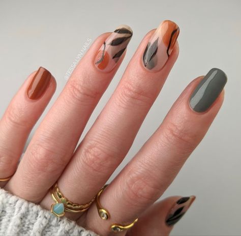 Fall Leaf Nail Designs Short, Gelx Apres Nail Designs Fall, Short Nail Art, Elegant Touch Nails, Boho Nails, Fall Manicure, Subtle Nails, Short Nails Art, Crazy Nails