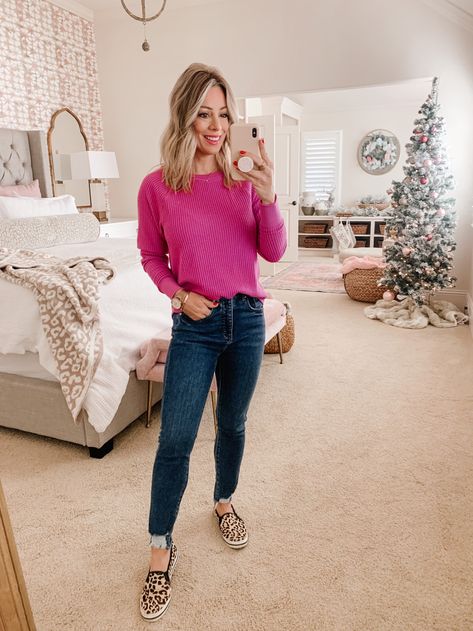 Fuschia Sweater, Berry Outfit, Shoes To Wear With Jeans, Day Before Thanksgiving, Sweater And Jeans Outfit, Cute Valentines Day Outfits, Bodysuit Jeans, Valentines Day Outfits, Hi Friend