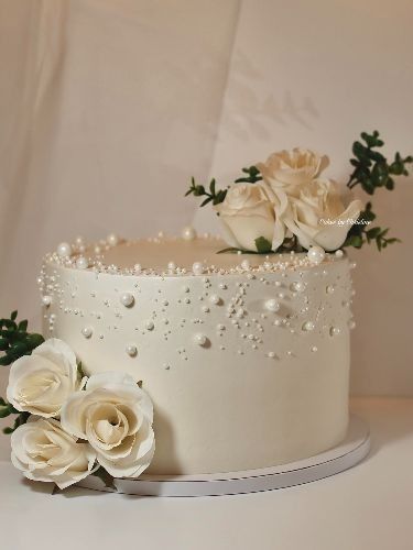 60 Wedding Anniversary Cake, Birthday Cake For Women Simple, 25th Wedding Anniversary Cakes, Golden Wedding Anniversary Cake, Wedding Cake Simple Elegant, 25 Anniversary Cake, Anniversary Cake Designs, Wedding Cake Pearls, Happy Anniversary Cakes