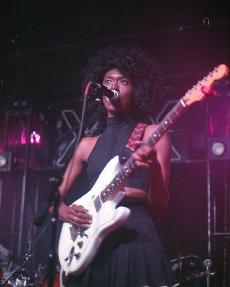 Guitar Girl, Black Femininity, Rock N’roll, Black Boy, I'm With The Band, Afro Punk, Girls Play, Girl Bands, Chapter 1