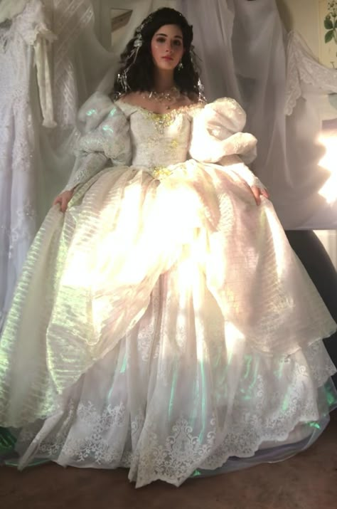 Sarah Dress Labyrinth, Sarah Ball Gown Labyrinth, Labyrinth Ball Gown, Ballgown Dresses Princess Aesthetic, The Labyrinth Dress, Sarah's Dress Labyrinth, Labyrinth Sarah Dress, Sarah Labyrinth Ballgown, Labyrinth Wedding Dress