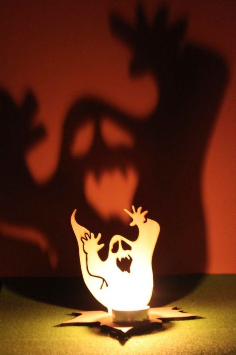 Dekorasi Halloween, Halloween Decor Diy, Diy Halloween Decor, Adornos Halloween, Theme Halloween, Halloween Decorations Indoor, Halloween Lights, Halloween 2020, Halloween Inspiration