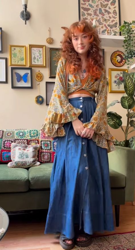 Colorful Fancy Outfit, Whimsical Outfits For Women, 70s Fashion Plus Size 1970s Style, Silly Outfits Aesthetic, Maximist Outfits, Vintage Outfits Colorful, Flared Top Outfit, Blue Boho Outfit, 70s Clothing Aesthetic