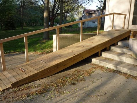 Wooden Wheelchair, Wheelchair Ramp Diy, Porch With Ramp, Wheel Chair Ramp, Wheelchair Ramps For Home, Wheelchair Ramp Design, Outdoor Ramp, Wooden Ramp, Portable Wheelchair Ramp