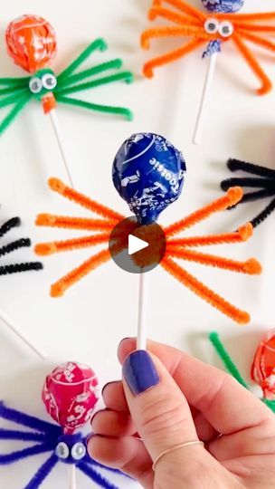 Halloween Lollipop, Easy Diy Halloween Decorations, Christmas Bible, Halloween Food Treats, Pipe Cleaner Crafts, Diy Toddler, Halloween Treat Bags, Easy Diy Halloween, Halloween Spider