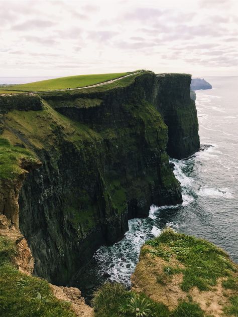 Cliffs of Moher Photography Cliffs Of Moher Outfit, Ireland Proposal, Magical Ireland, Ireland Cliffs, Mother Outfit, Images Of Ireland, Castle Aesthetic, Port City, Cliffs Of Moher