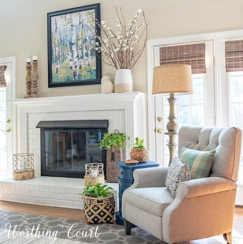 Learn how to add color to a neutral room and still keep the overall neutral look. #neutralroomwithpopofcolor #grayroomwithpopofcolor #whiteroomwithpopofcolor #beigeroomwithpopofcolor #updatedtraditionaldecor #moderntraditionaldecor #decoratingtipshome Beige Wall Colors, Summer Living Room, Interior Design Principles, Family Room Makeover, Farmhouse Side Table, Cute Dorm Rooms, Cottage Style Decor, Rooms Ideas, Mid Summer